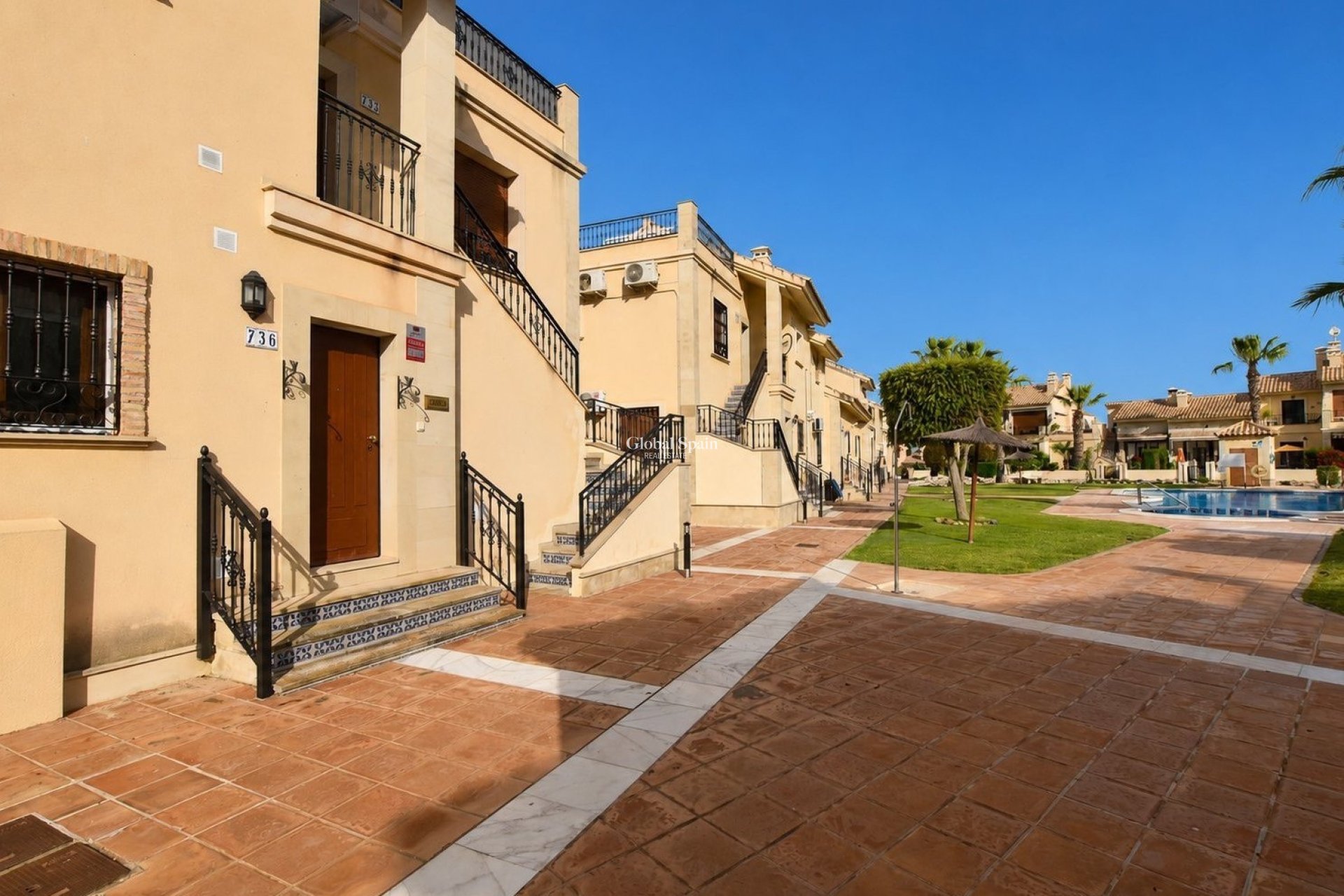 Wederverkoop - APPARTEMENT -
ALGORFA - Inland