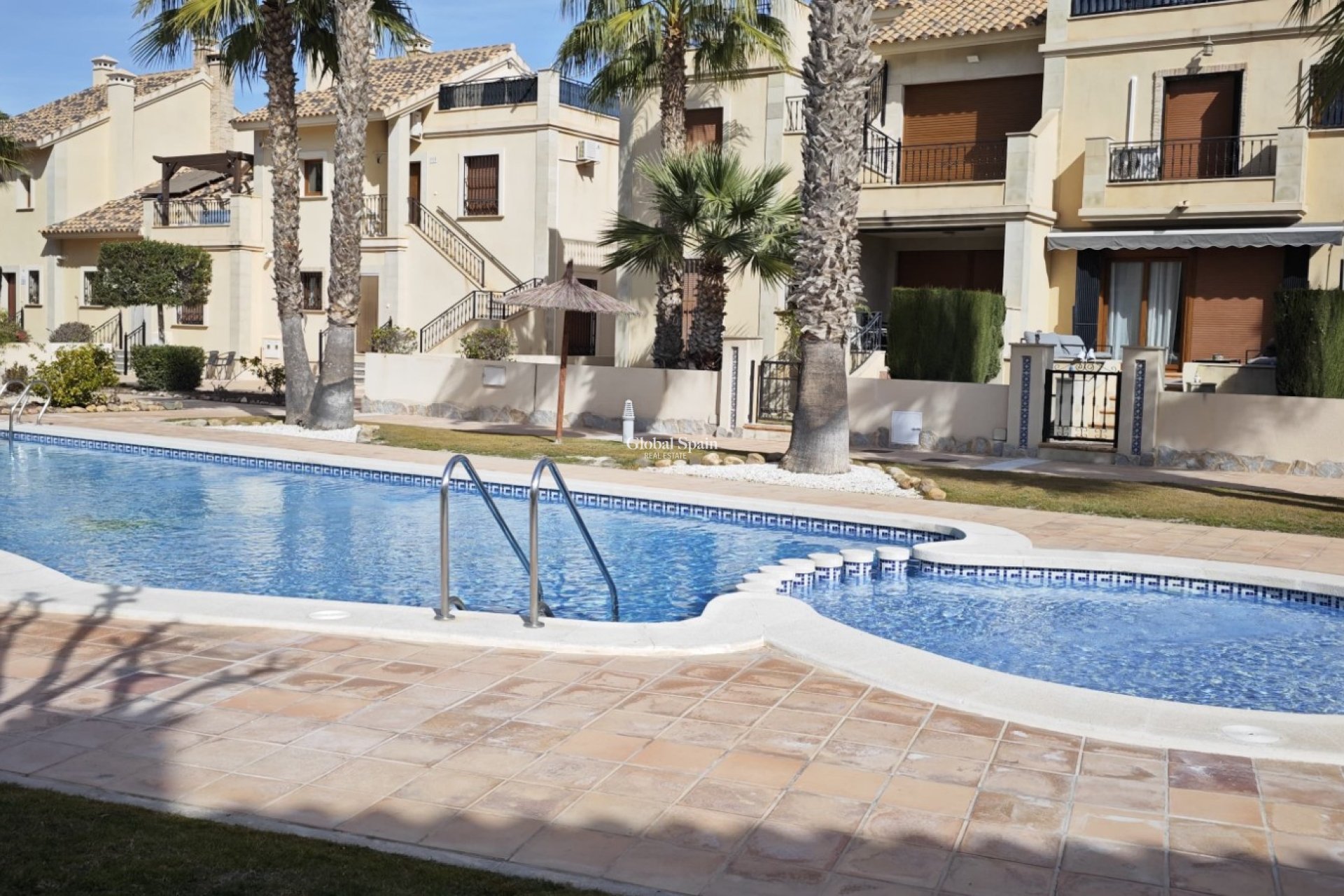 Wederverkoop - APPARTEMENT -
ALGORFA - Inland