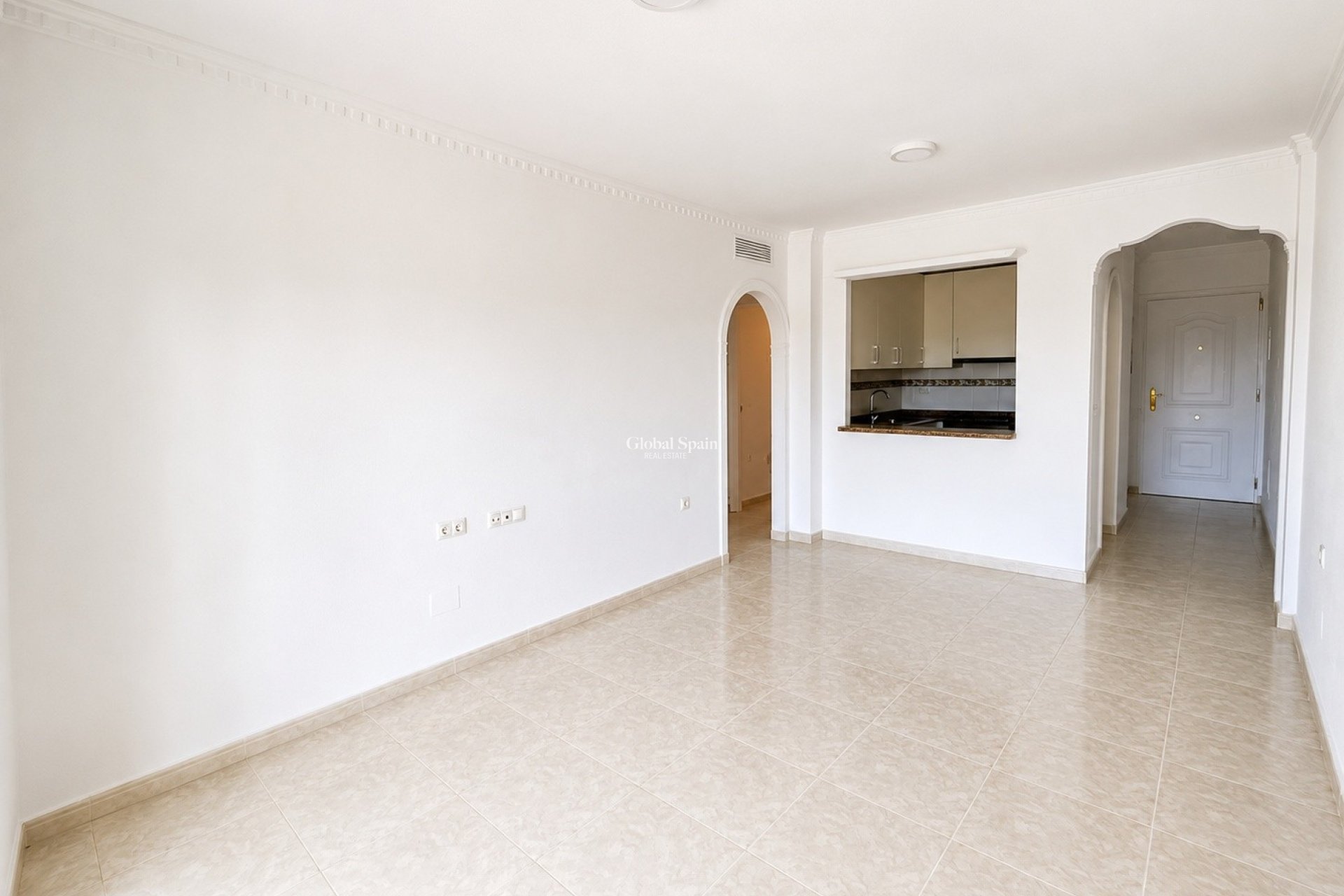 Wederverkoop - APPARTEMENT -
ALGORFA - Inland
