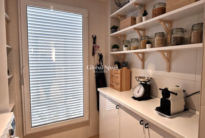 Wederverkoop - APPARTEMENT -
ALGORFA - Inland