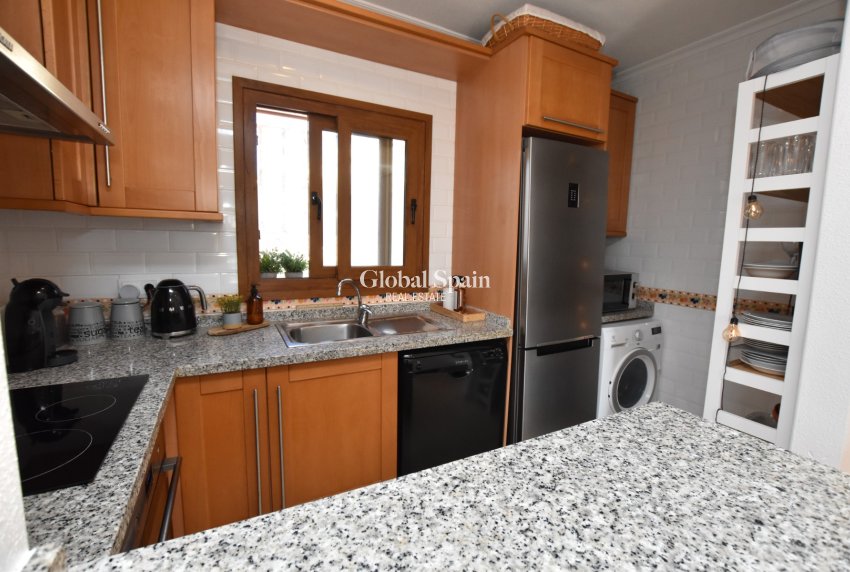 Wederverkoop - APPARTEMENT -
ALGORFA - Inland