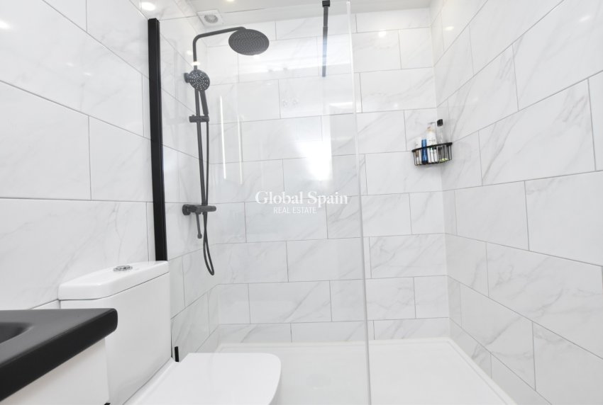 Wederverkoop - APPARTEMENT -
ALGORFA - Inland