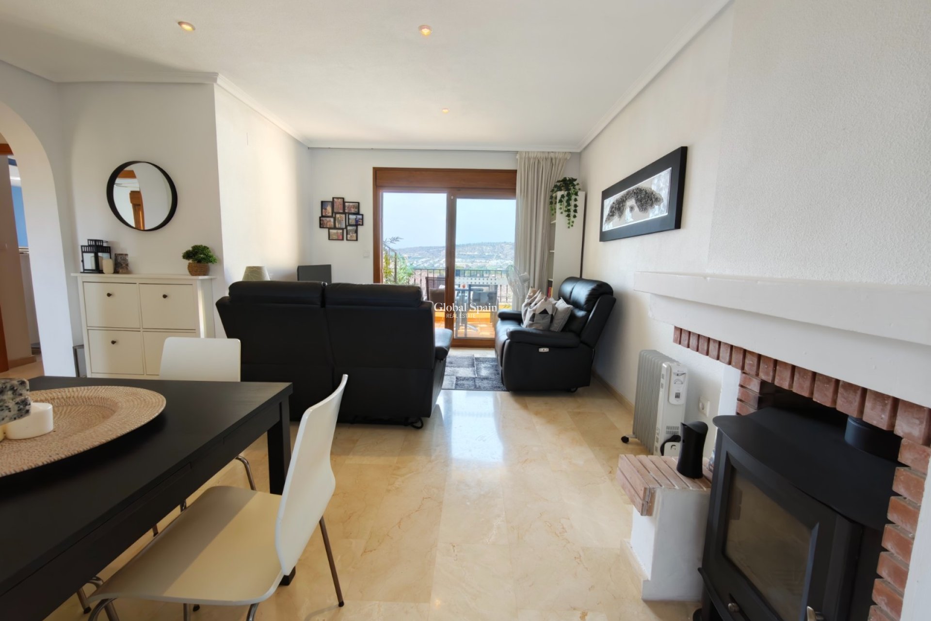 Wederverkoop - APPARTEMENT -
ALGORFA - Inland