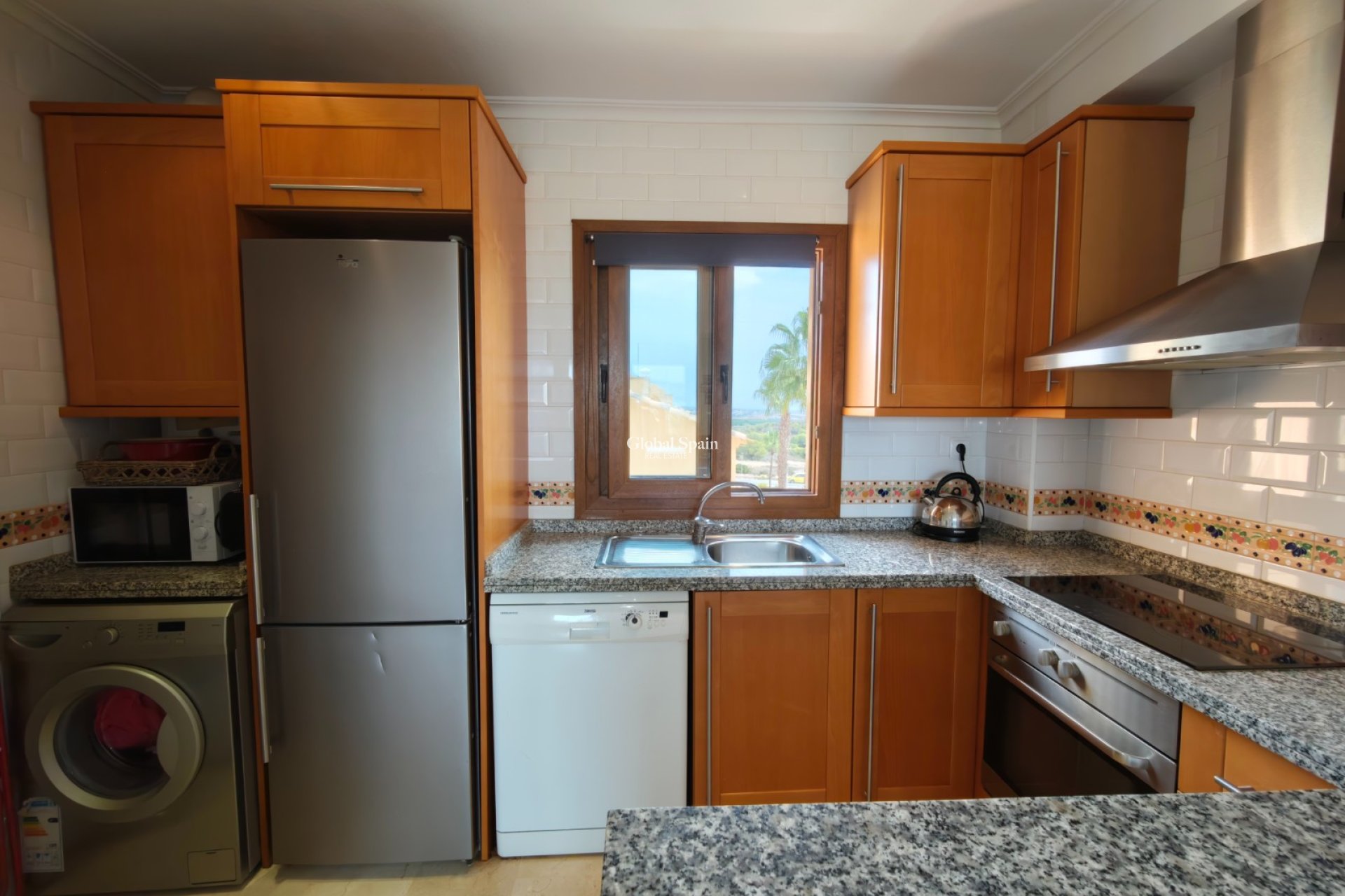 Wederverkoop - APPARTEMENT -
ALGORFA - Inland