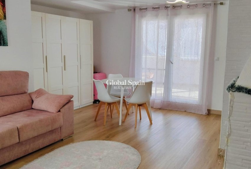 Wederverkoop - APPARTEMENT -
ALICANTE - Altozano