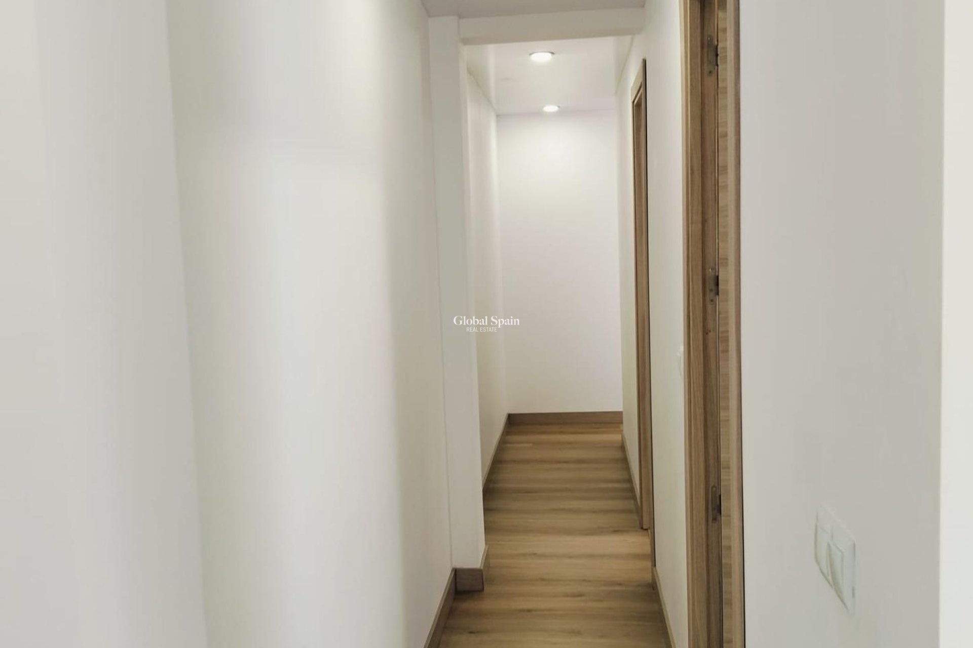 Wederverkoop - APPARTEMENT -
ALICANTE - Altozano