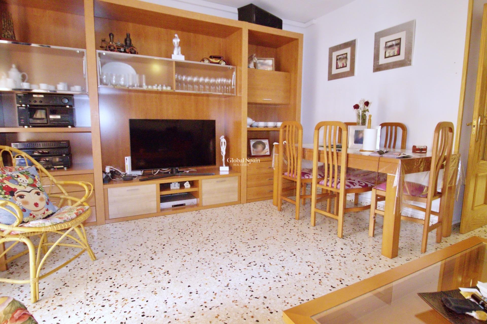 Wederverkoop - APPARTEMENT -
ALICANTE - BENALÚA