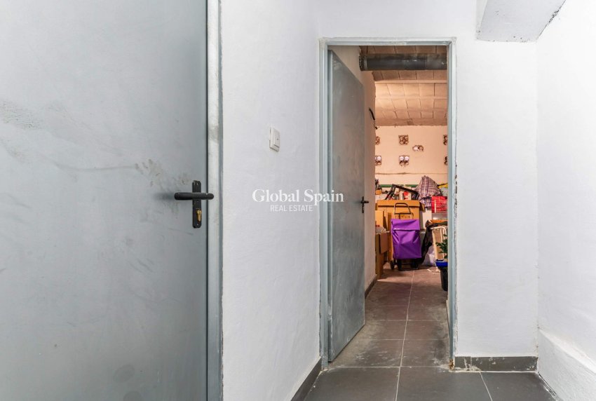 Wederverkoop - APPARTEMENT -
ALICANTE - CAROLINAS