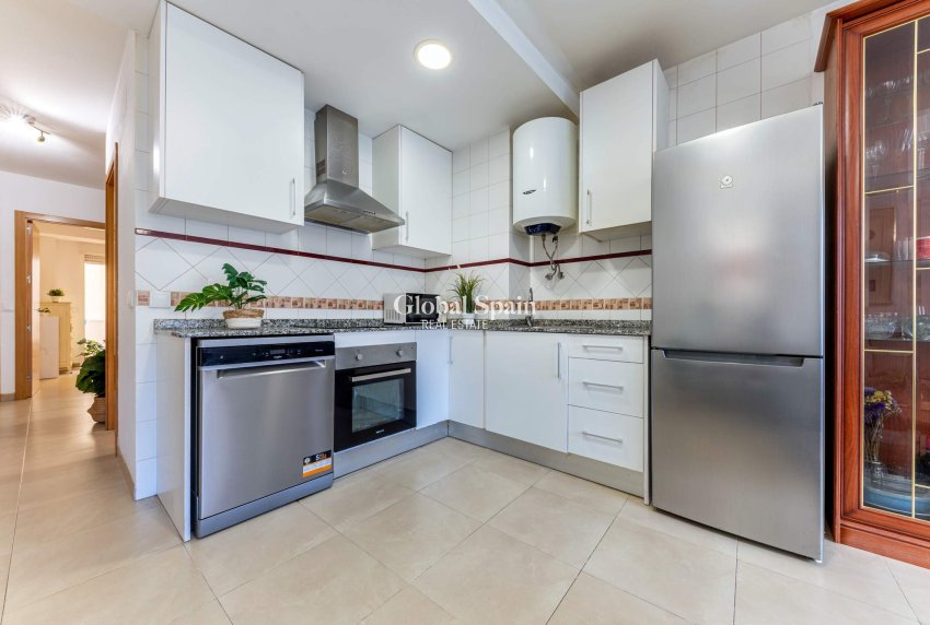 Wederverkoop - APPARTEMENT -
ALICANTE - CAROLINAS