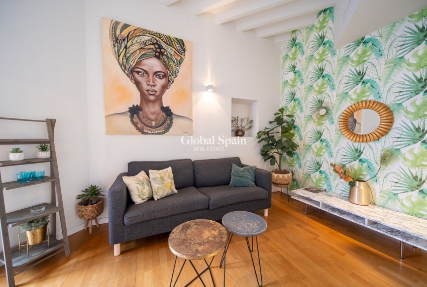 Wederverkoop - APPARTEMENT -
ALICANTE - Centro