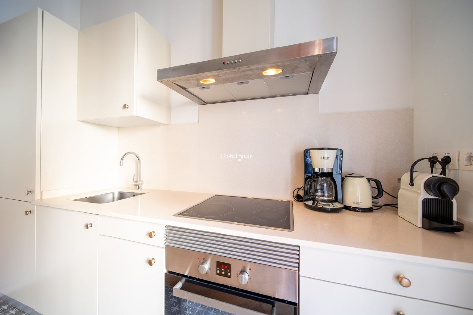 Wederverkoop - APPARTEMENT -
ALICANTE - Centro