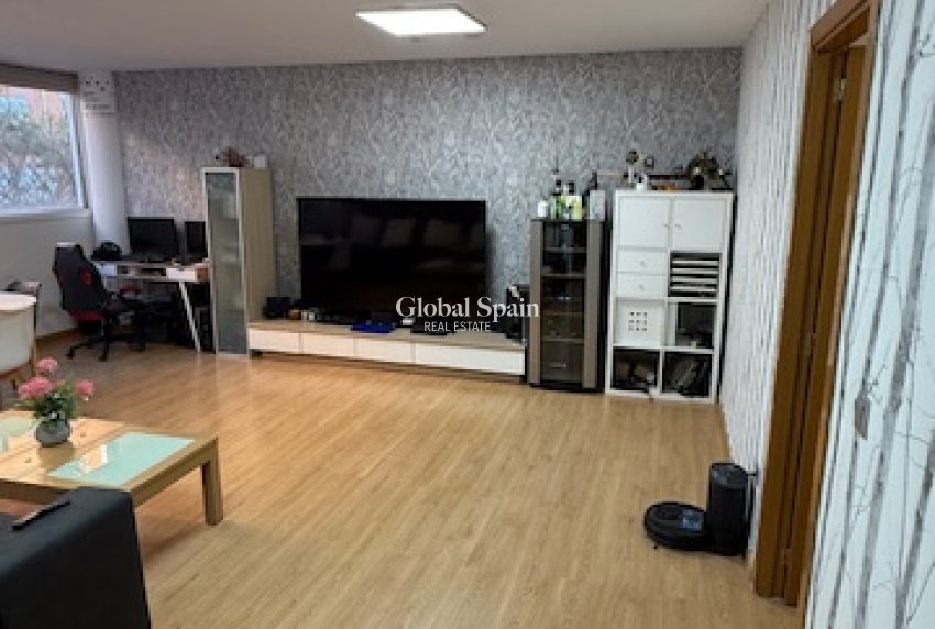 Wederverkoop - APPARTEMENT -
ALICANTE - Costa Blanca