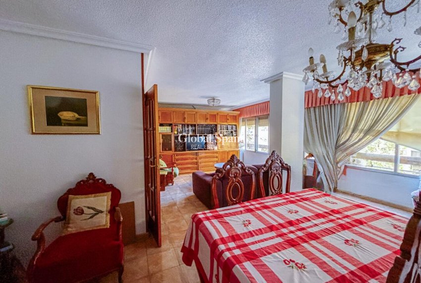 Wederverkoop - APPARTEMENT -
ALICANTE - Costa Blanca