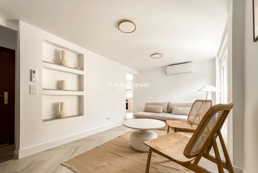 Wederverkoop - APPARTEMENT -
ALICANTE - Costa Blanca