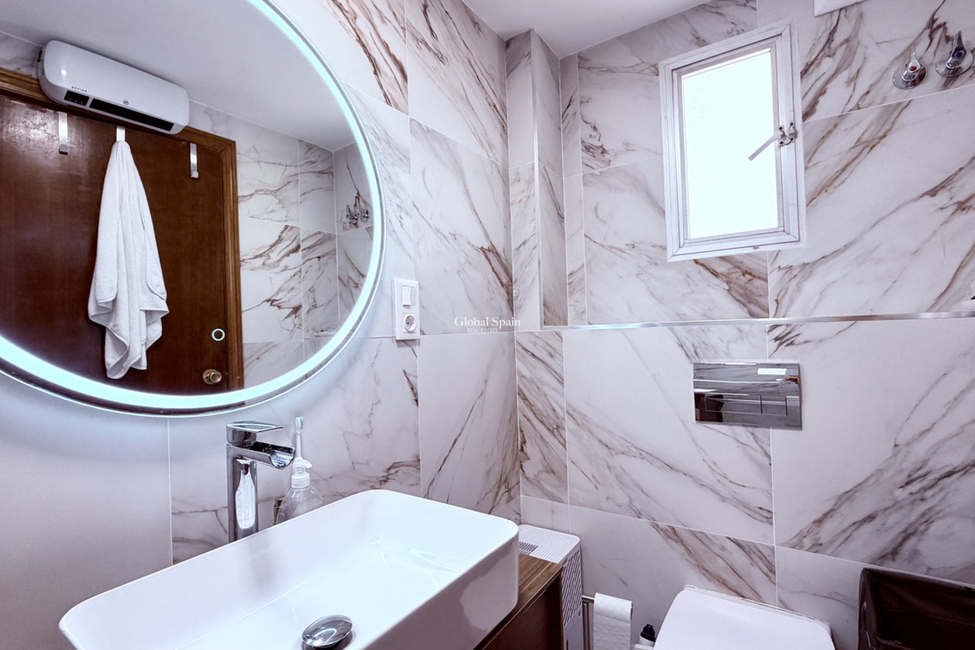 Wederverkoop - APPARTEMENT -
ALICANTE - Costa Blanca