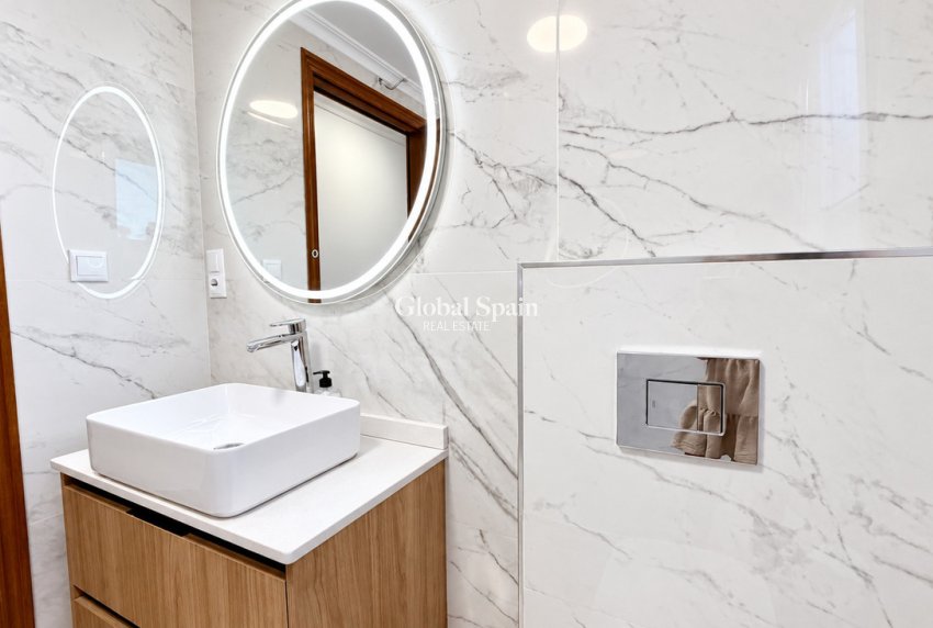 Wederverkoop - APPARTEMENT -
ALICANTE - Costa Blanca