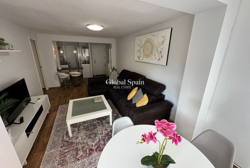 Wederverkoop - APPARTEMENT -
ALICANTE - Pla Del Bon Repos