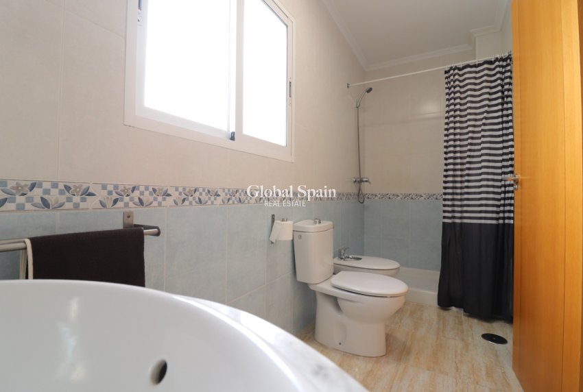 Wederverkoop - APPARTEMENT -
Almoradi - Almoradi - Town