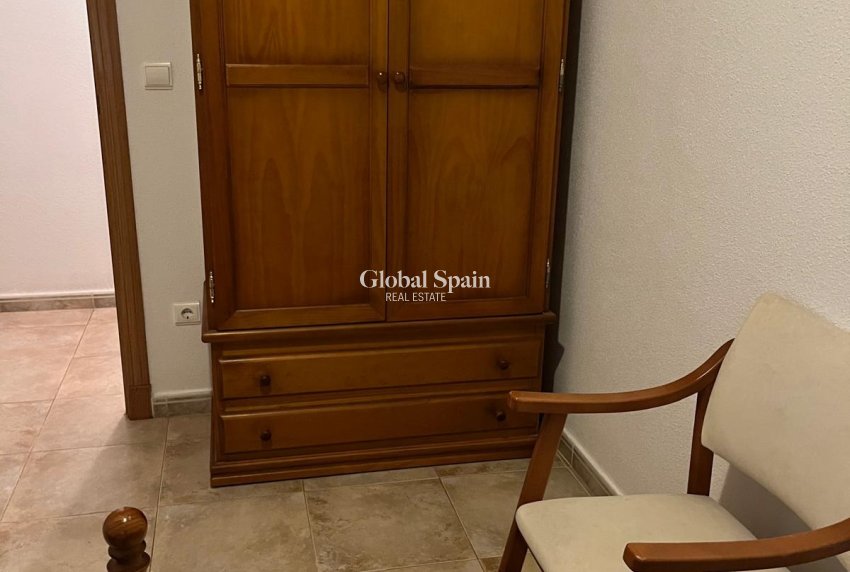 Wederverkoop - APPARTEMENT -
ALMORADÍ - Centro Urbano 2