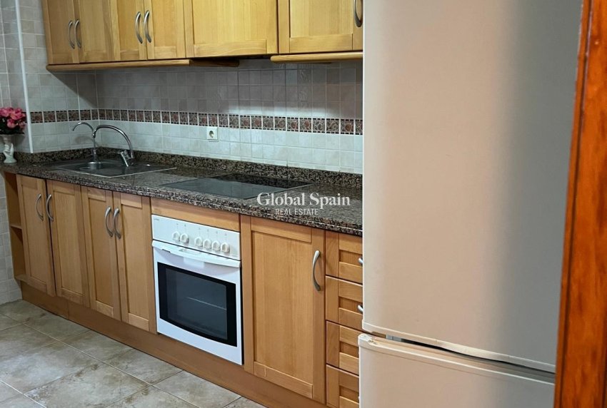 Wederverkoop - APPARTEMENT -
ALMORADÍ - Centro Urbano 2