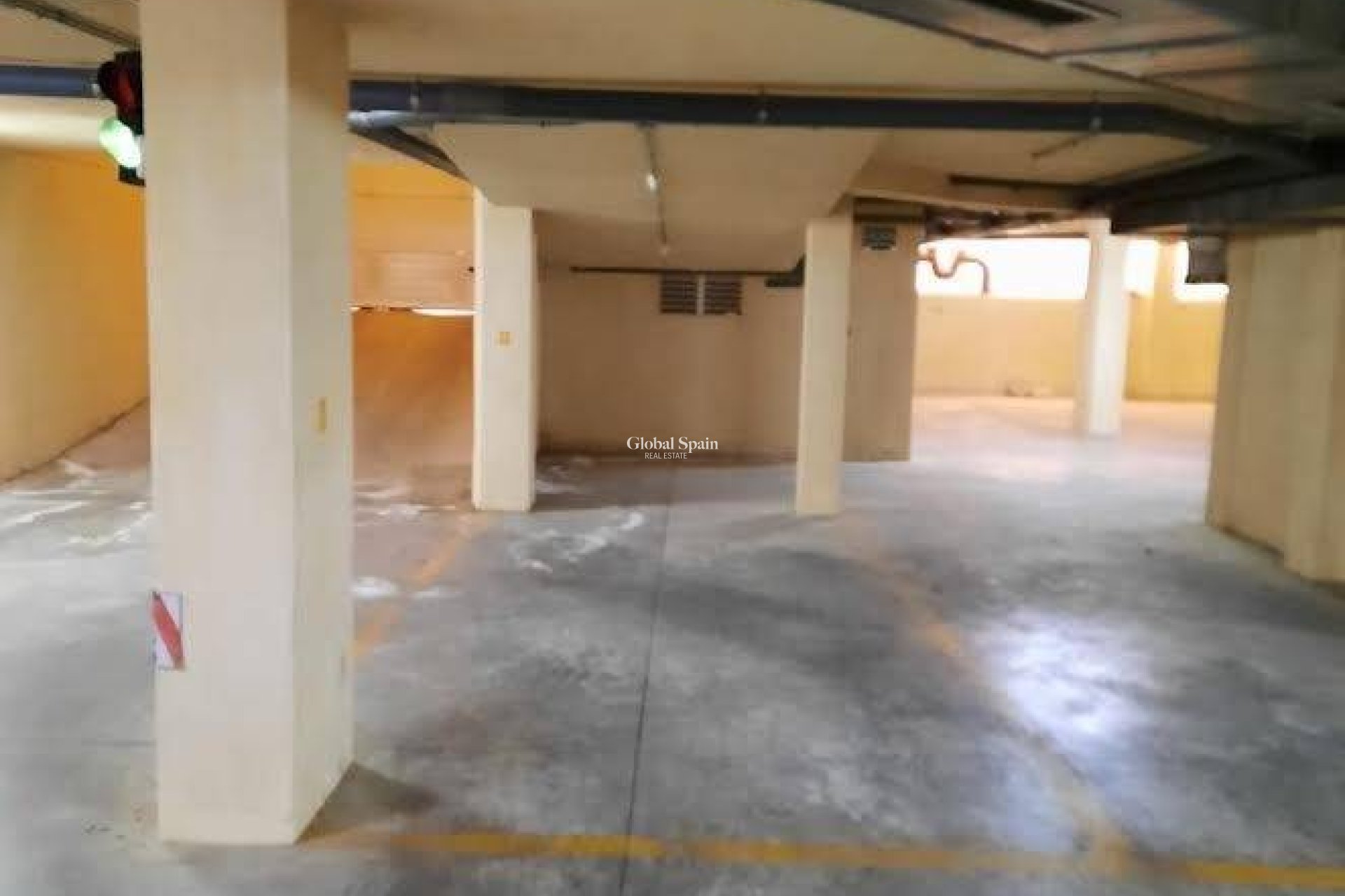 Wederverkoop - APPARTEMENT -
ALMORADÍ - Colegio Canales Y Martinez