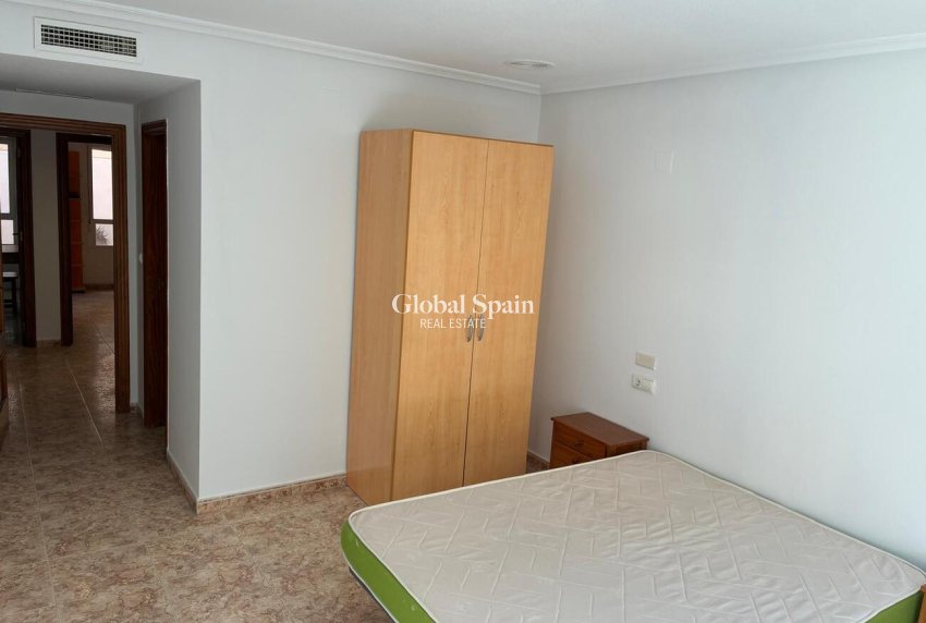 Wederverkoop - APPARTEMENT -
ALMORADÍ - Costa Blanca