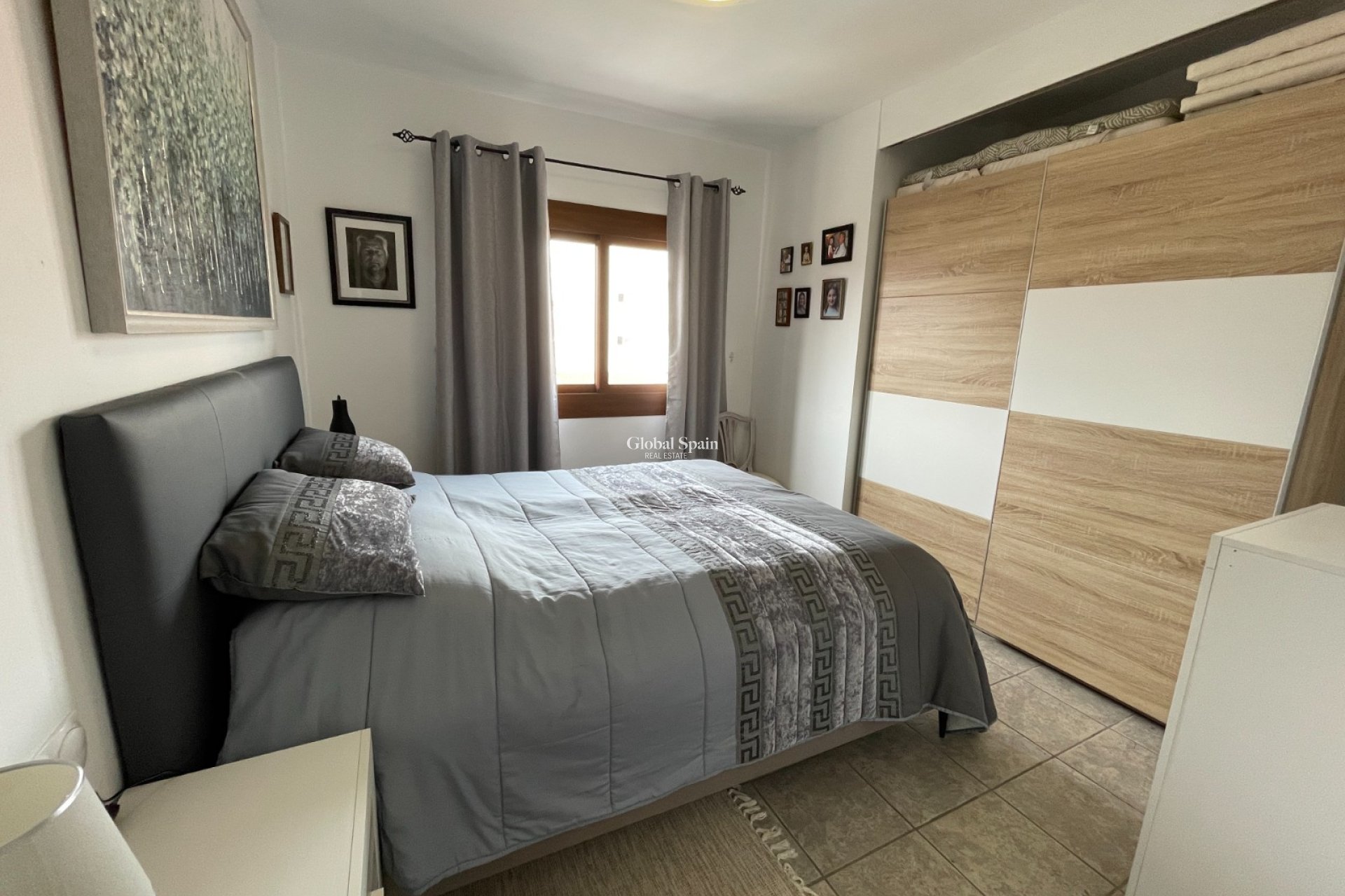 Wederverkoop - APPARTEMENT -
ALMORADÍ - Inland