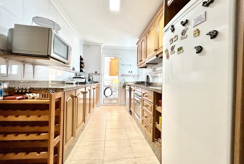 Wederverkoop - APPARTEMENT -
ALMORADÍ - Inland