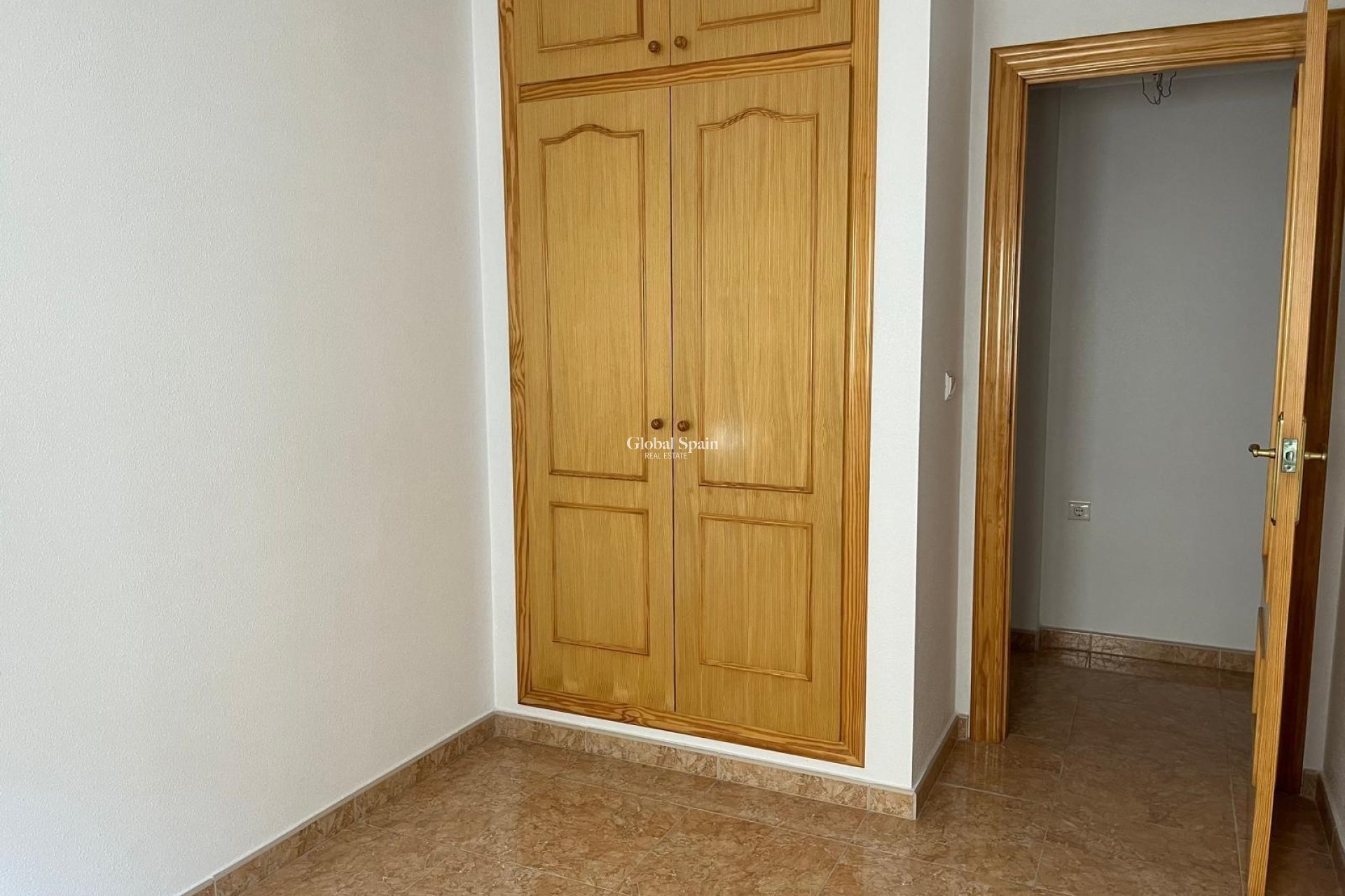 Wederverkoop - APPARTEMENT -
ALMORADÍ