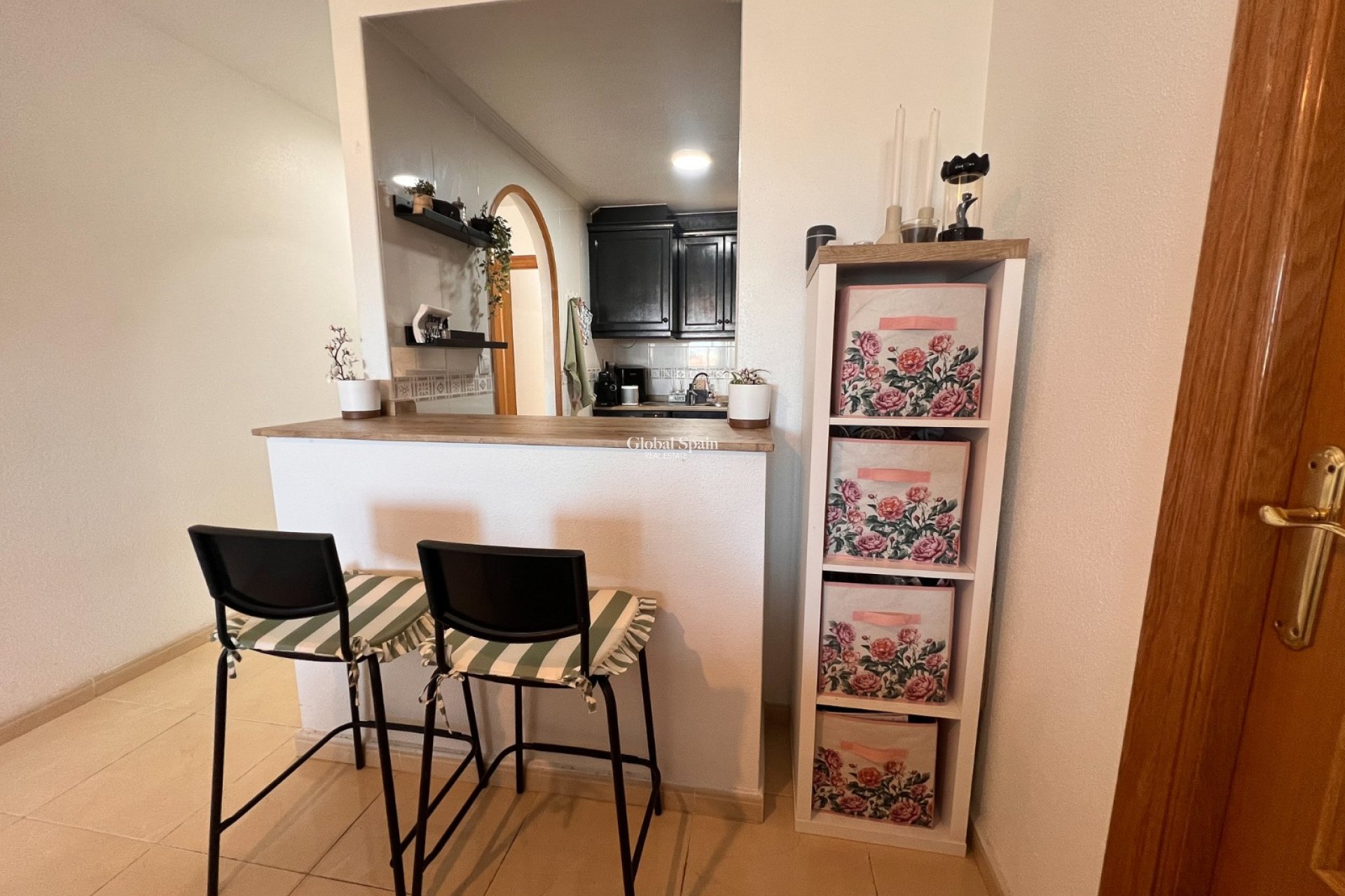 Wederverkoop - APPARTEMENT -
ALMORADÍ