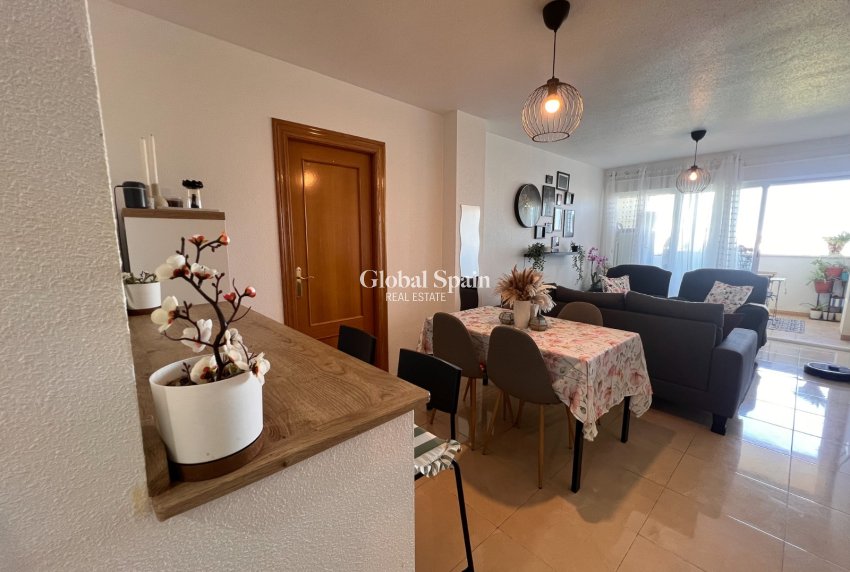 Wederverkoop - APPARTEMENT -
ALMORADÍ