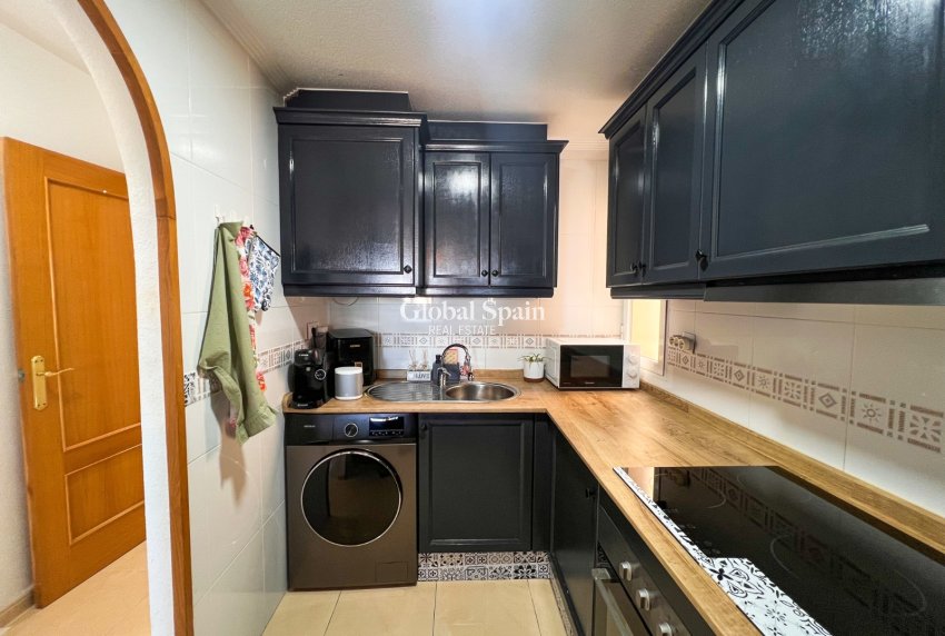 Wederverkoop - APPARTEMENT -
ALMORADÍ