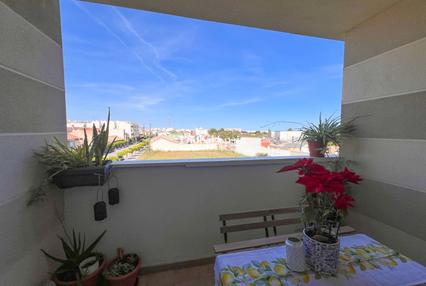 Wederverkoop - APPARTEMENT -
ALMORADÍ