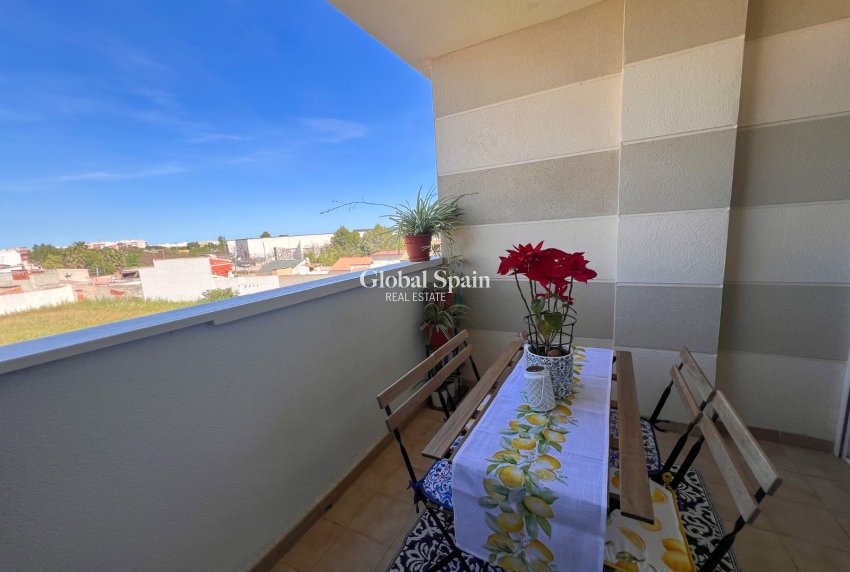 Wederverkoop - APPARTEMENT -
ALMORADÍ