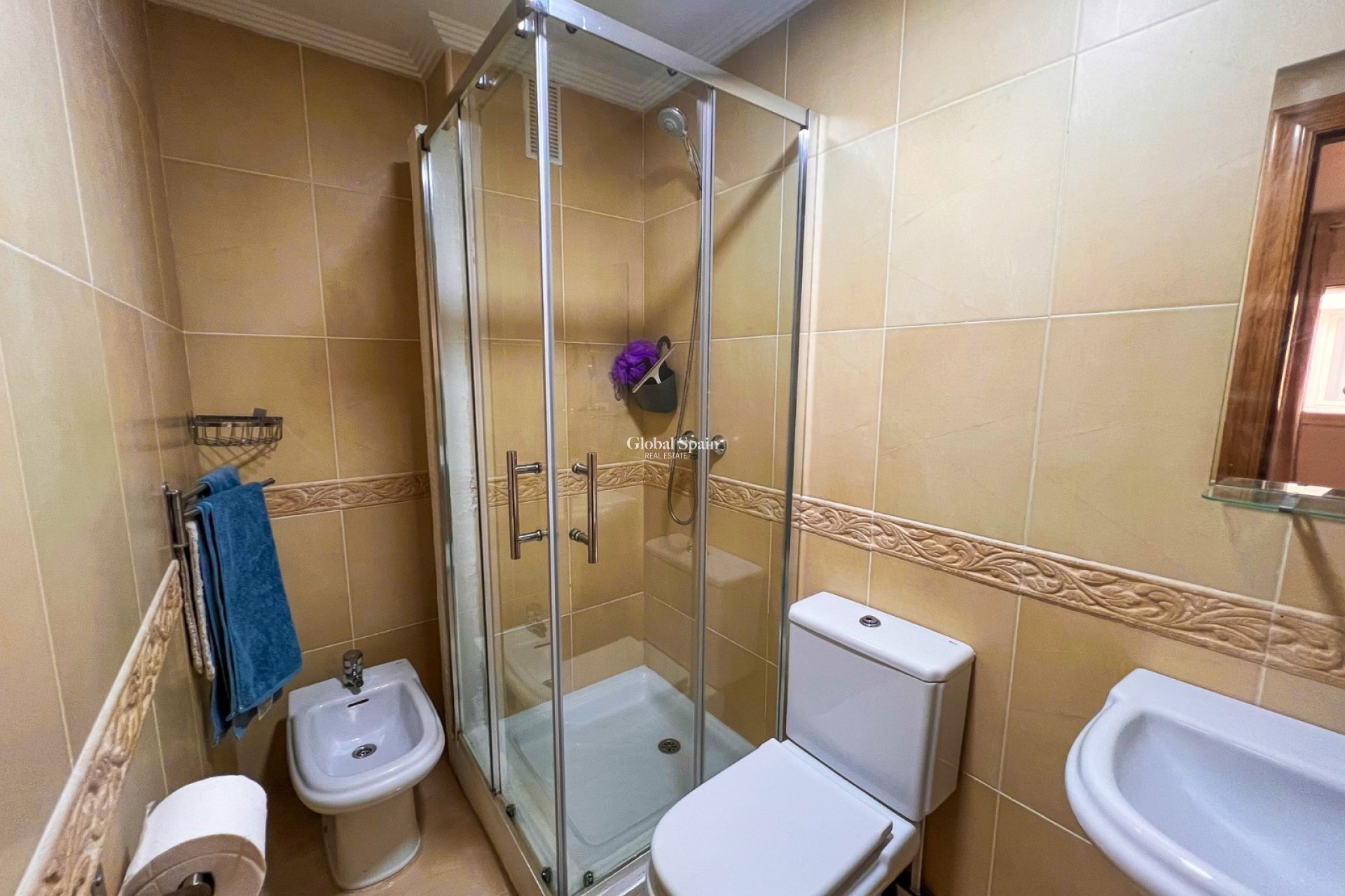 Wederverkoop - APPARTEMENT -
ALMORADÍ