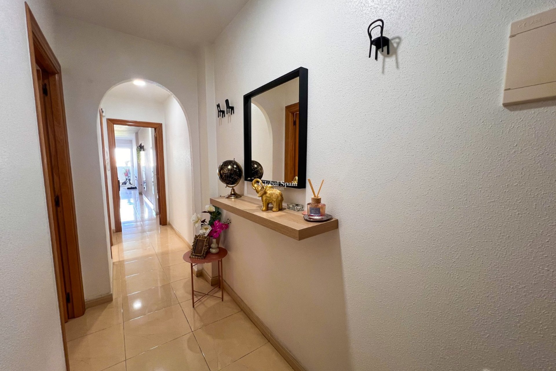 Wederverkoop - APPARTEMENT -
ALMORADÍ