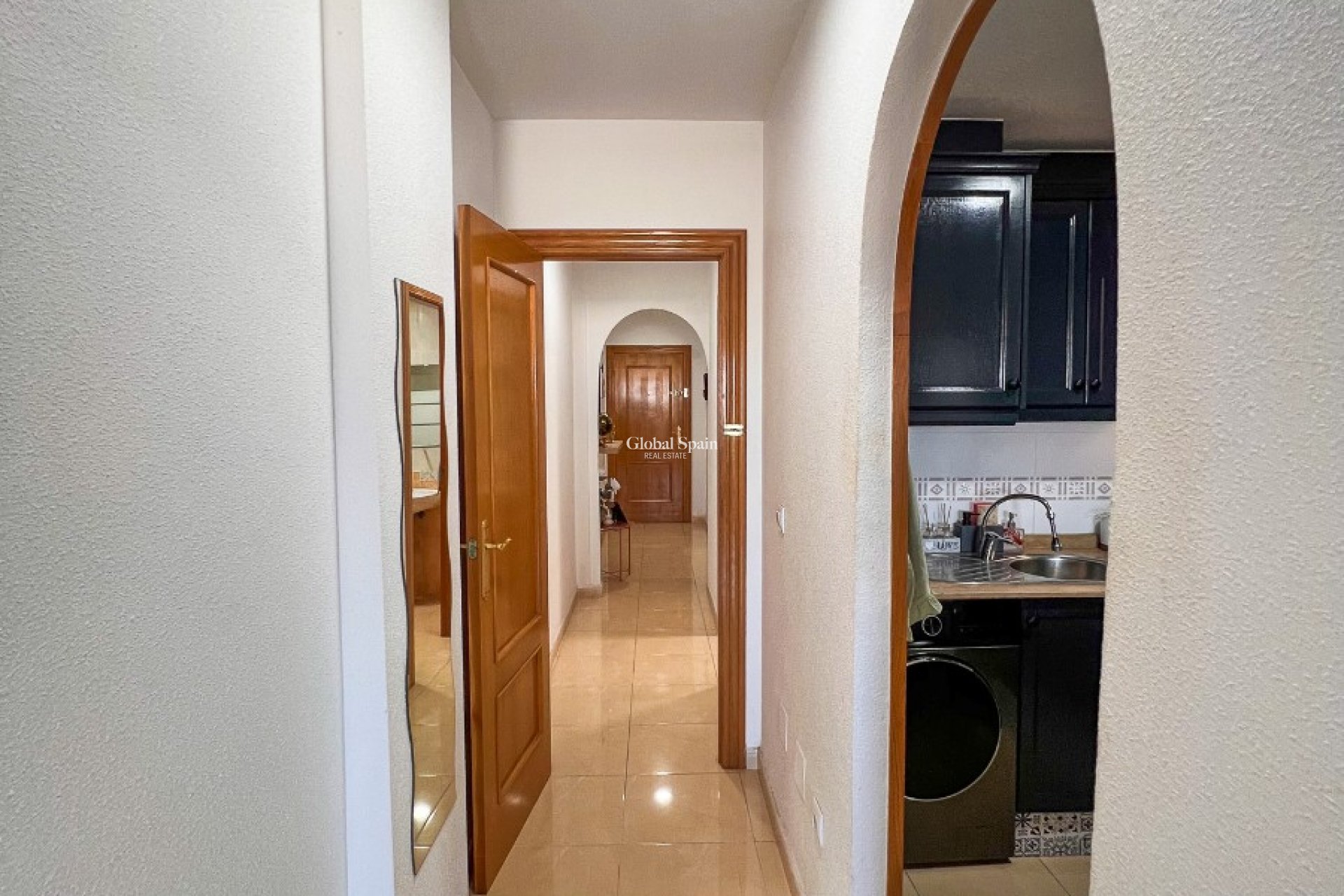 Wederverkoop - APPARTEMENT -
ALMORADÍ