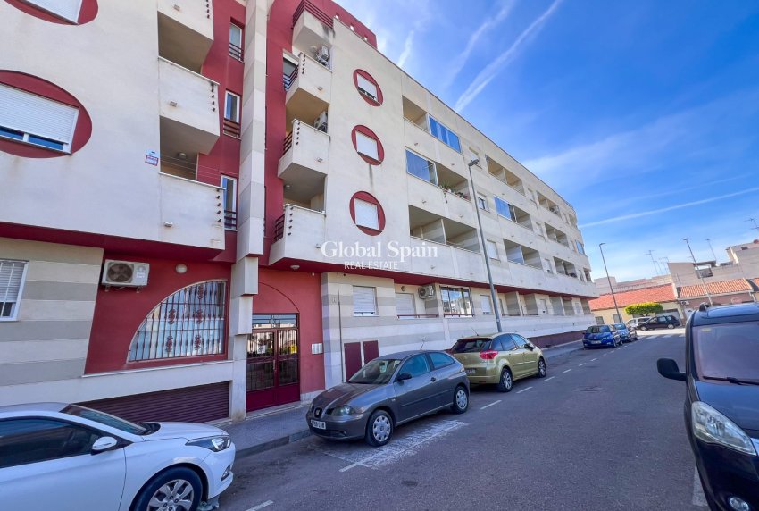 Wederverkoop - APPARTEMENT -
ALMORADÍ