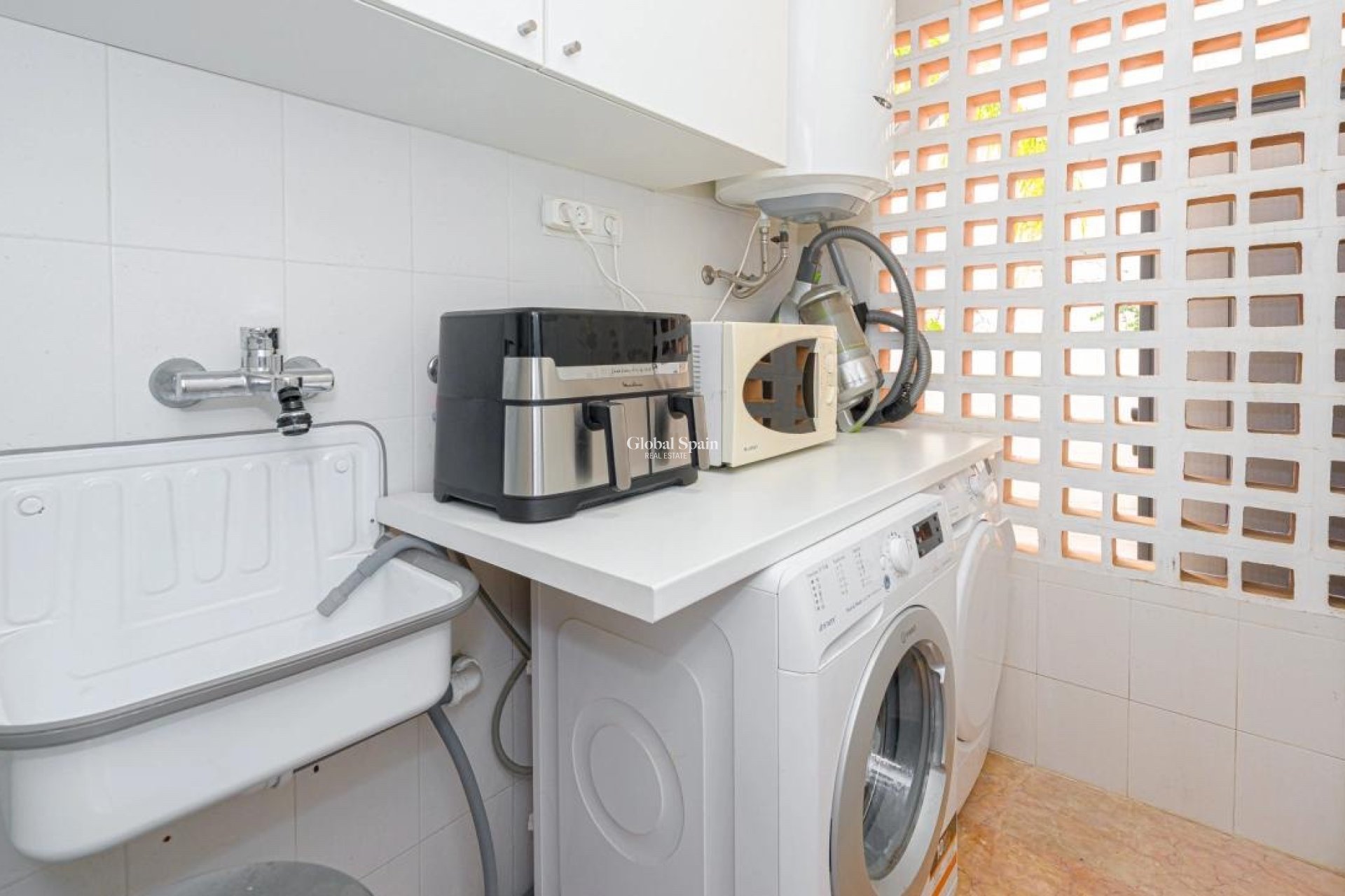 Wederverkoop - APPARTEMENT -
ALTEA - Costa Blanca