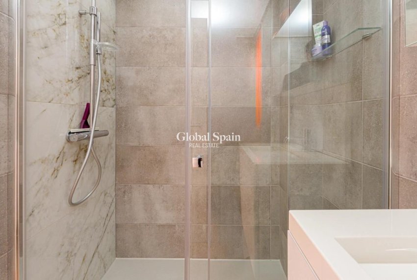 Wederverkoop - APPARTEMENT -
ALTEA - Costa Blanca