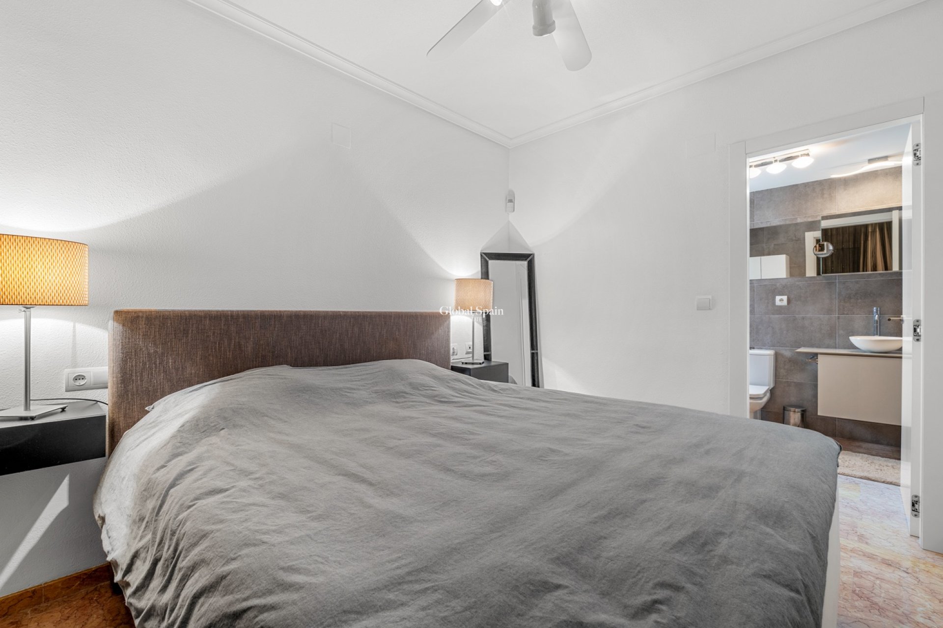 Wederverkoop - APPARTEMENT -
ALTEA - Costa Blanca