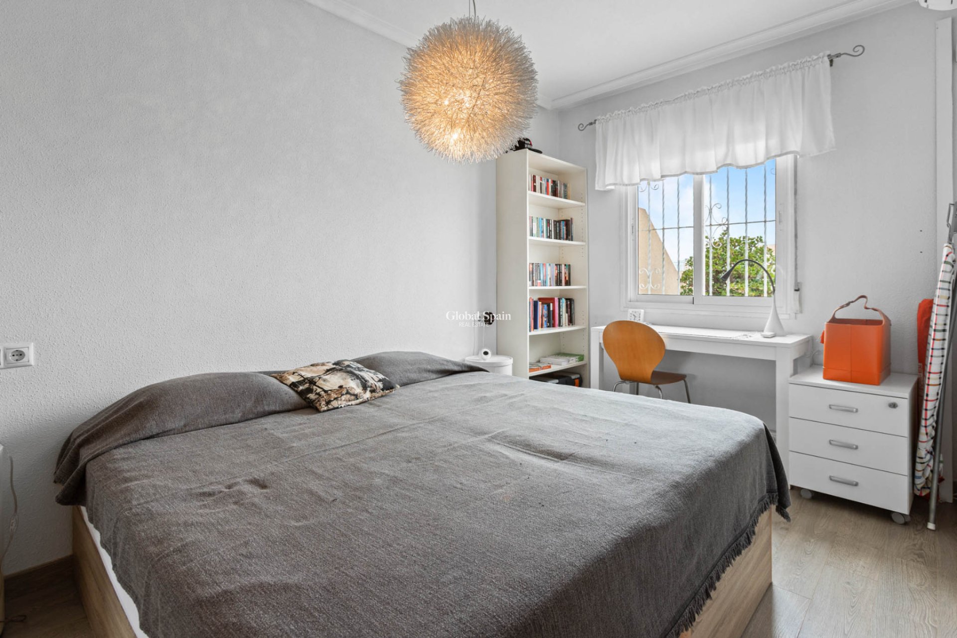 Wederverkoop - Appartement - Appartement op de bovenste verdieping -
TORREVIEJA - Torrevieja