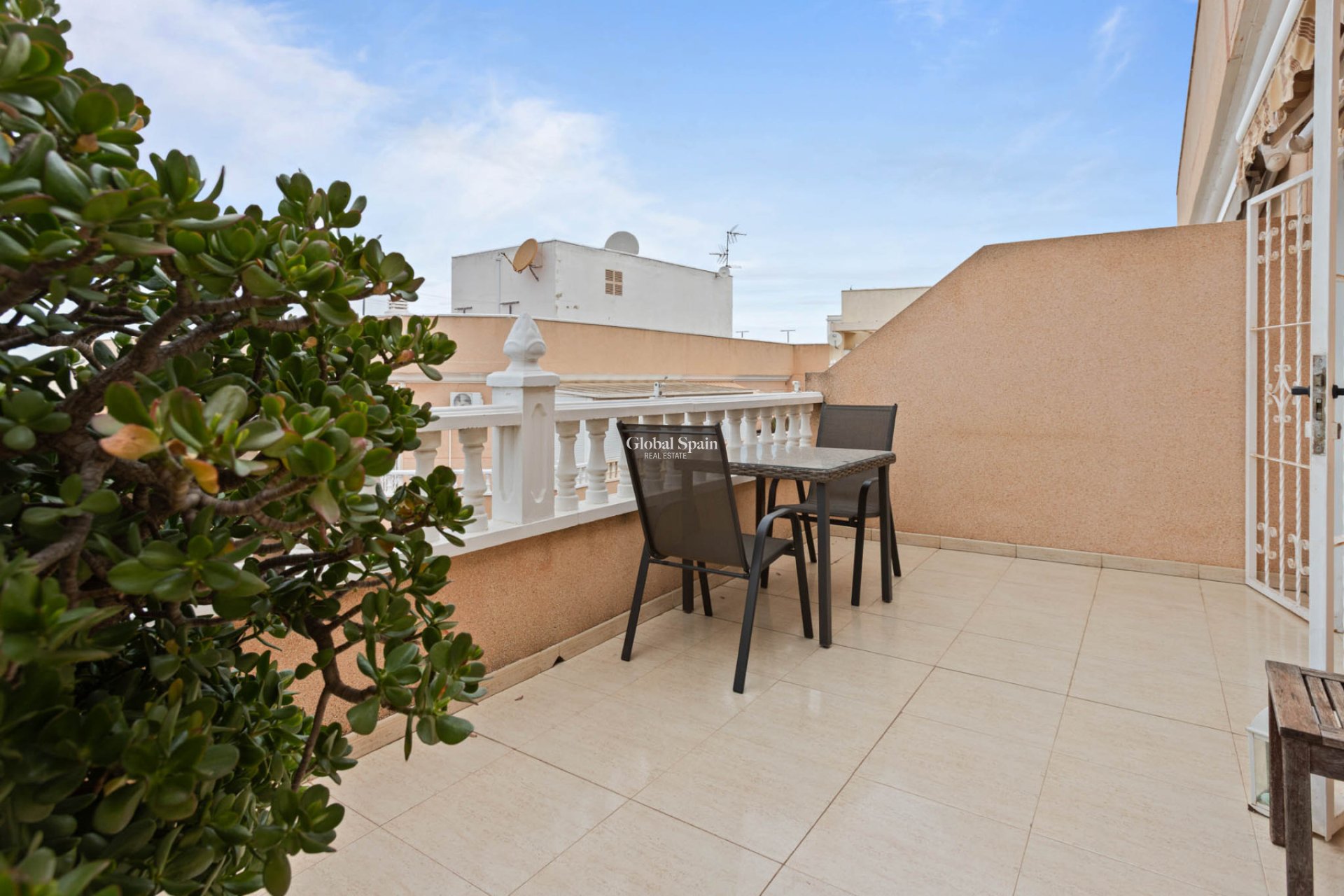 Wederverkoop - Appartement - Appartement op de bovenste verdieping -
TORREVIEJA - Torrevieja