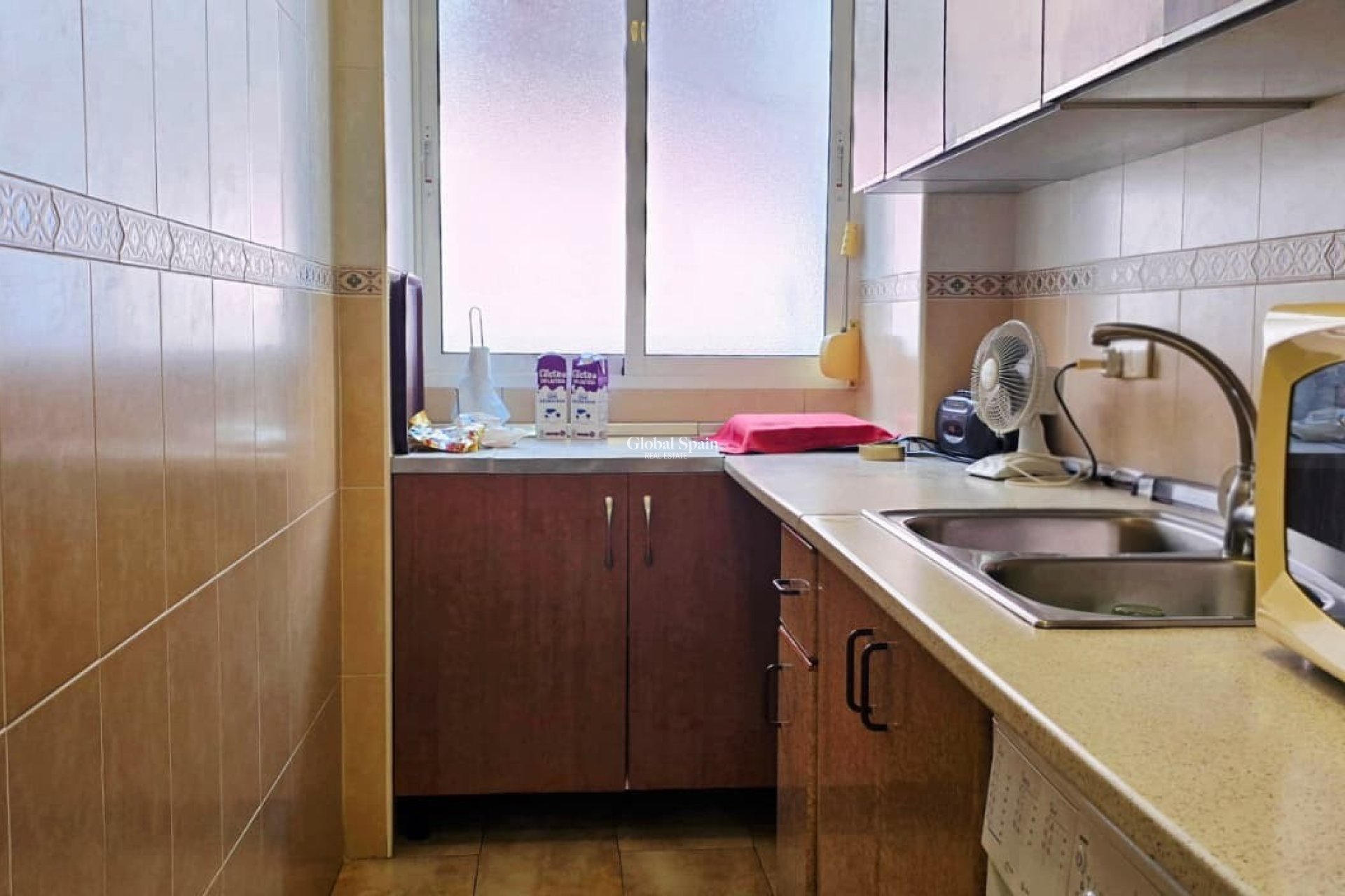 Wederverkoop - APPARTEMENT -
BENIDORM - Centro