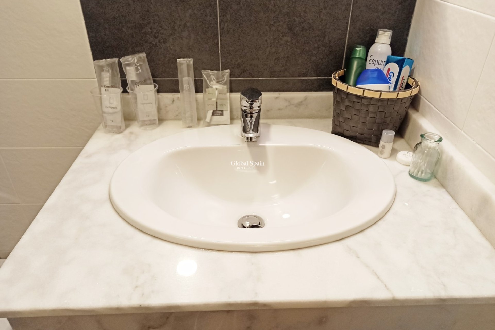 Wederverkoop - APPARTEMENT -
BENIDORM - Costa Blanca