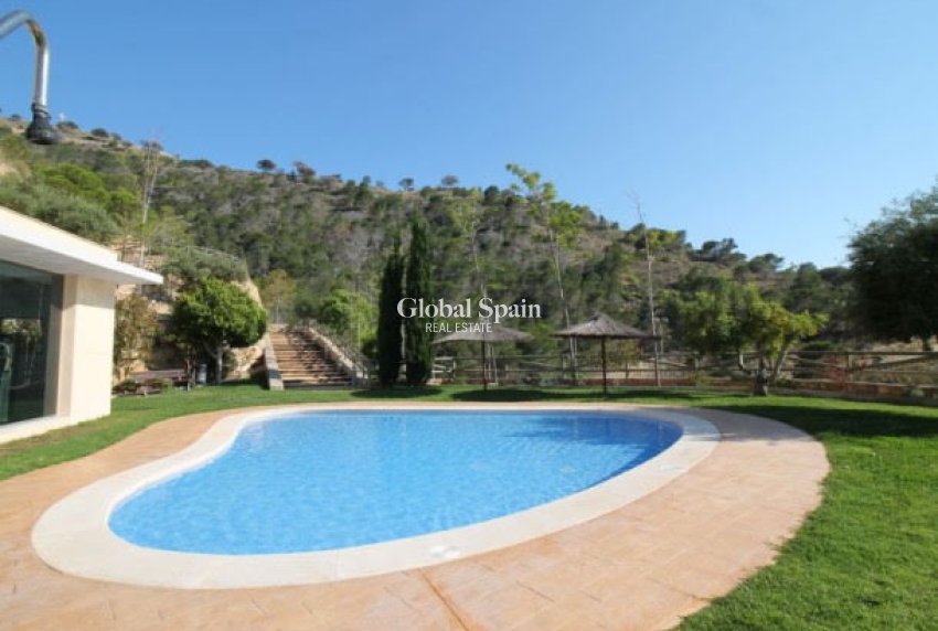 Wederverkoop - APPARTEMENT -
BENIDORM - Costa Blanca