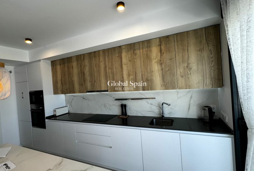 Wederverkoop - APPARTEMENT -
BENIDORM - Costa Blanca