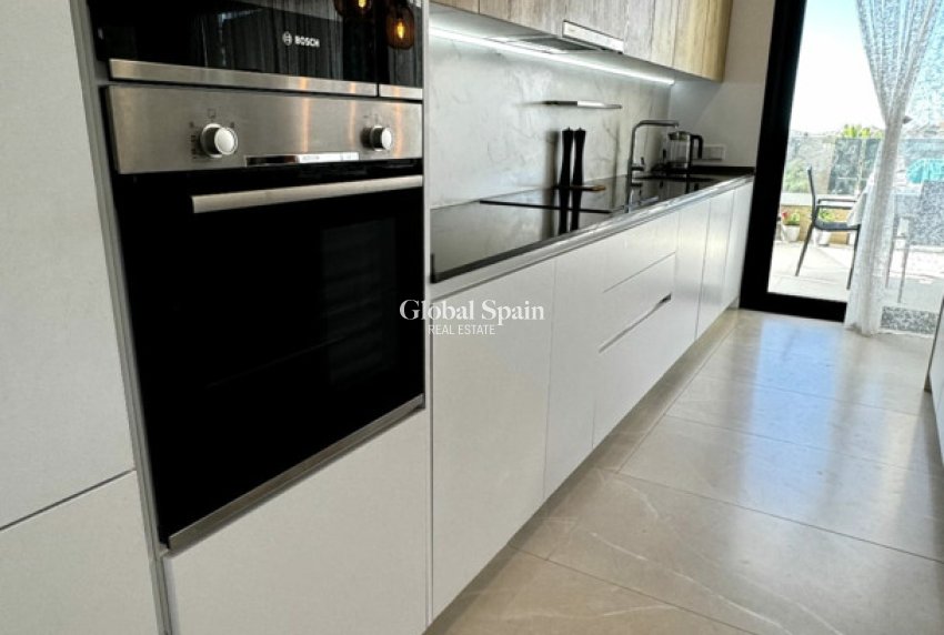 Wederverkoop - APPARTEMENT -
BENIDORM - Costa Blanca