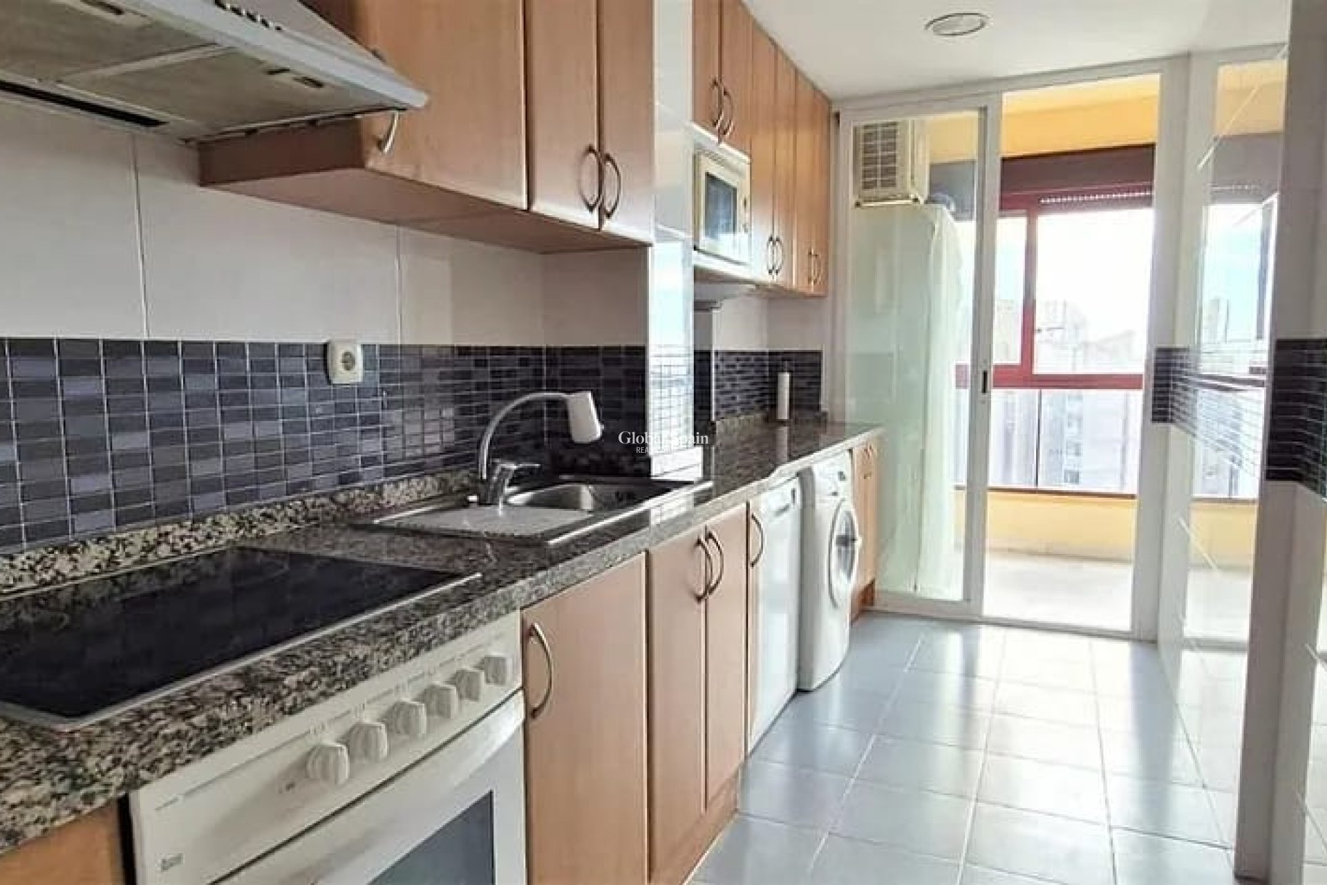 Wederverkoop - APPARTEMENT -
BENIDORM - Costa Blanca