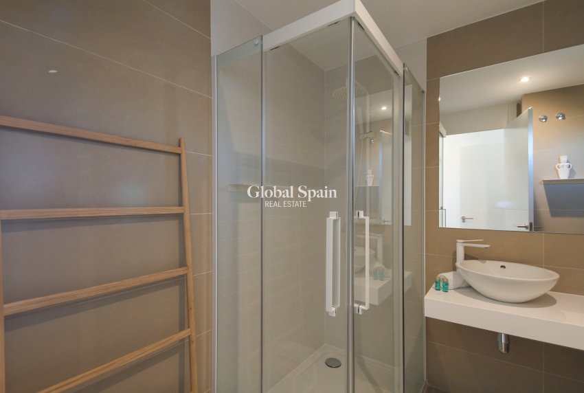 Wederverkoop - APPARTEMENT -
BENIDORM - Costa Blanca